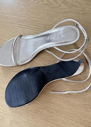 Босоніжки pull and bear