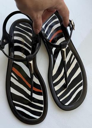 Jimmy choo black/white jelly thong sandals сандалі босоніжки оригінал італія 38 розмір
