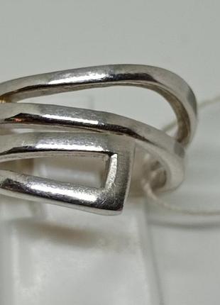 Серебряная кольца без камней.
