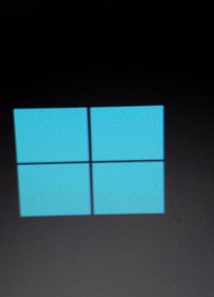 Работает с флешки  !на лету! когда windows не работает а фото видео и фаилы нужно достать