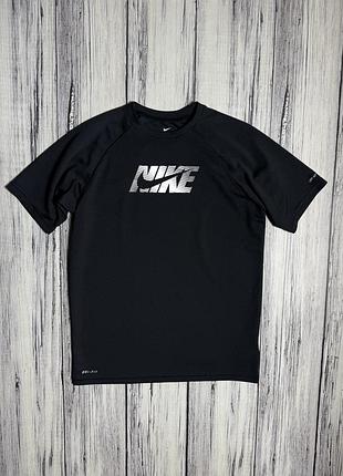 Nike футболка оригинал чёрная размер m