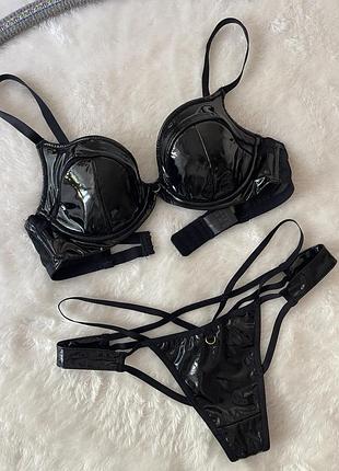 Комплект білизни hunkemoller з приватної колекції