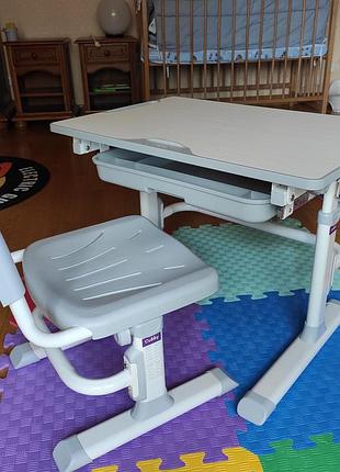 Парта с стульцом для первыйочки cubby