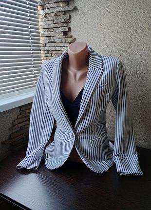 Стильний структурований піджак/блейзер h&m у смужку