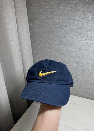 Вінтажна кепочка nike