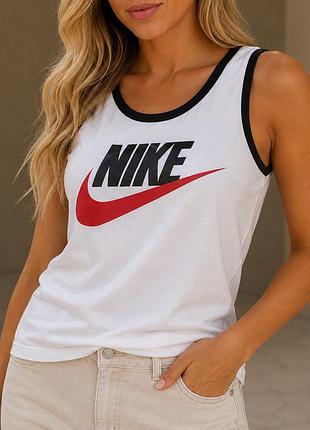 Біла майка nike