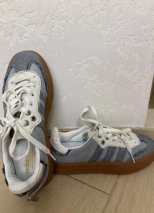 Кроссовки adidas