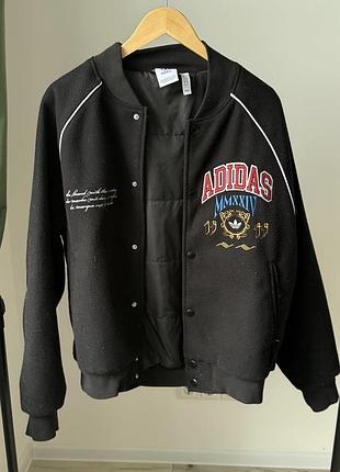 Бомбер / куртка adidas