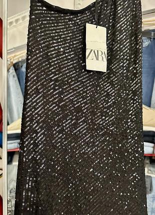 Чорна сукня zara в паєтки на одне плече