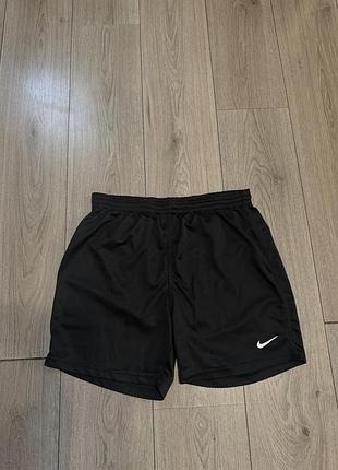 Чоловічі шорти nike vintage розмір м чорний колір