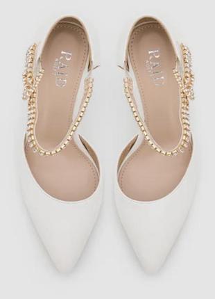 Розкішні білі весільні босоніжки на шпильках raid bridal wide fit carabella