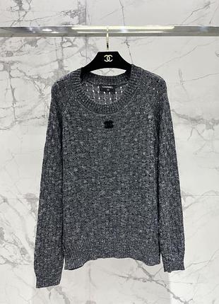 Светр жіночий