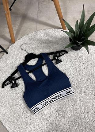 Топ від new balance