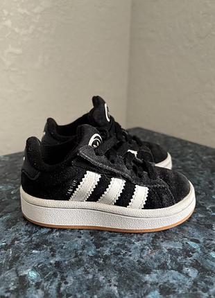 Кросівки adidas