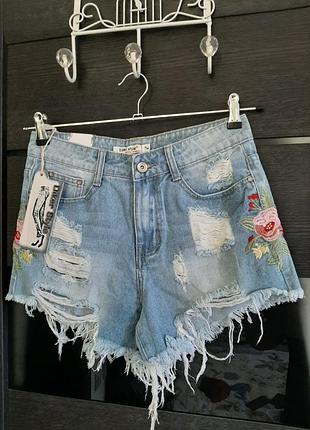 Джинсовые шорты с вышивкой diker style m