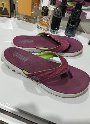 Фірмові жіночі шльопанці skechers