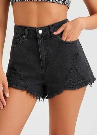 Джинсів шорти від victoria secret.