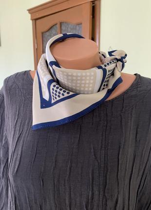 Елегантний хустку