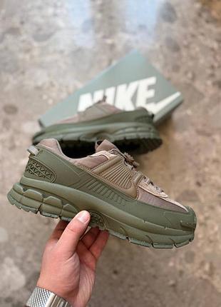Стильные кроссовки nike zoom vomero roam mink brown medium