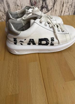 Кросівки жіночі karl