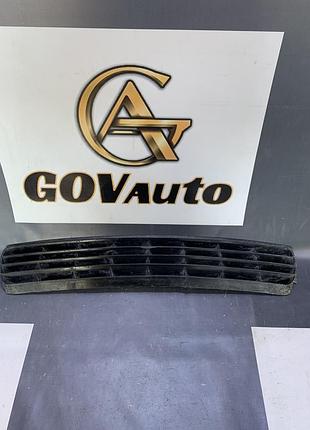 Решітка бампера переднього audi 80 b4 8a0807683b