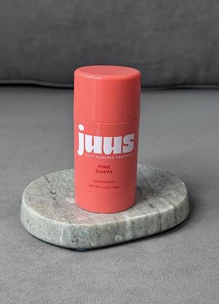 Натуральный дезодорант без алюминия с ферментами juus fruit powered freshness pink guava deodorant 75 г
