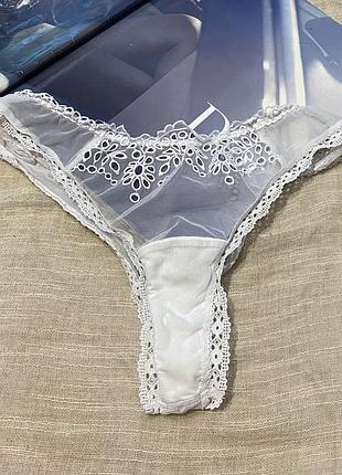Intimissimi шикарні білі напівпрозорі трусики з мереживом