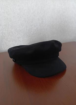 Картуз чорний zara