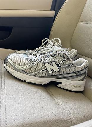 Кросівки new balance 740