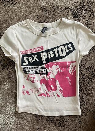 Кроп-топ / футболка h&m divided з принтом sex pistols (розмір xxs)