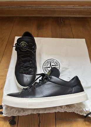 Снікерси stone island