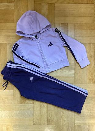 Спрртивний костюм adidas 128р