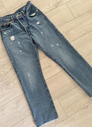 Оригінальні джинси levi's 501 original (w28 / l26) з обрізаним низом та потертостями