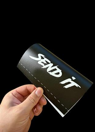Наліпка - бірка на авто " send it " - бірка - міні-етикетка - подарунок на авто - декорація на авто