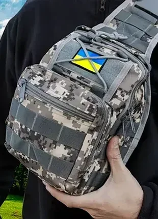 Чоловіча нагрудна сумка через плече однолямковий рюкзак з прапором україни 6л сірий камуфляж