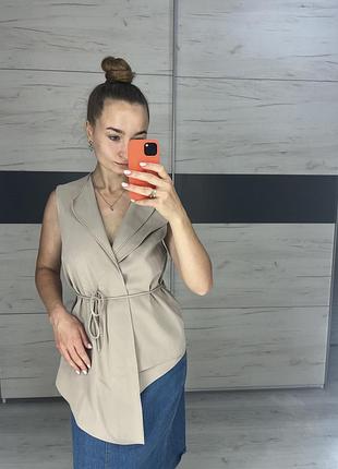 Стильний бежевий жилет без рукавів zara woman в розмірі s✨