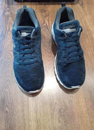 Продам мужские кроссовки бренда skechers
