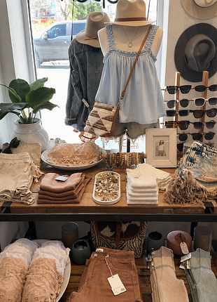 Джинсовий топ жіночий (primark)
📏 розмір: eur 42 / uk 14 / usa 10