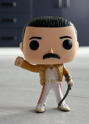 Нова колекційна фігурка фреді меркьюрі freddy mercury, іграшка, статуетка. queen