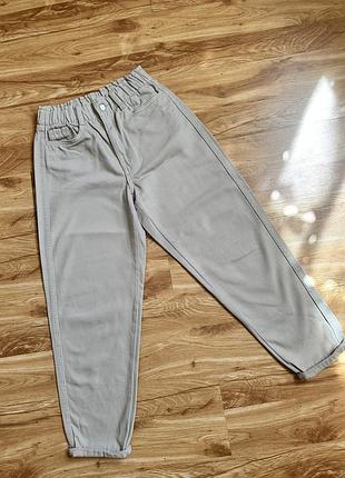 Жіночі бежеві джинси h&m mom-fit