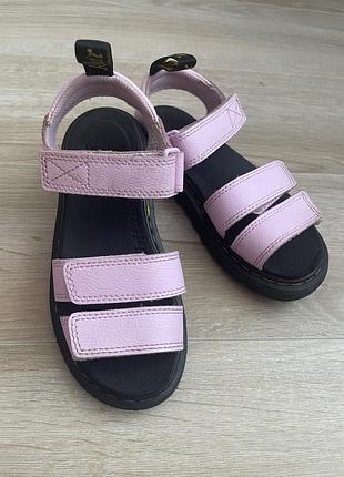 Босоніжки, сандалі для дівчинки на липучках dr. martens розмір 32