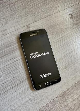 Смартфон samsung j5