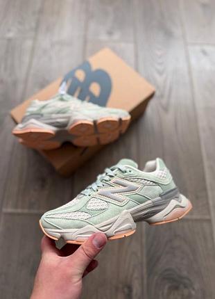 Стильні жіночі кросівки new balance 9060 mint grey orange