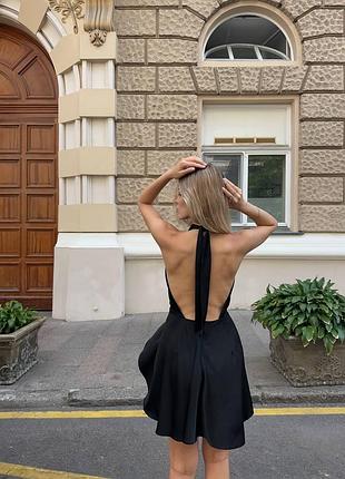 Сукня з відкритою спиною шовкова