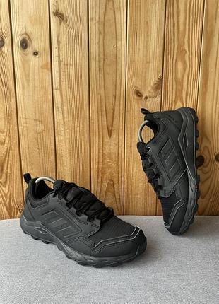 Трекінгові чоловічі чорні кросівки кеди взуття трейлові adidas terrex
