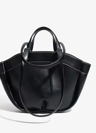 Чорна сумка-тоут у стилі zara