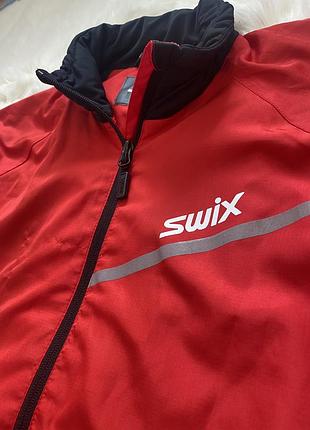 Тоненька куртка swix оригінал