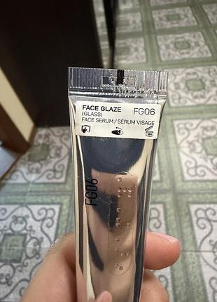 Isamaya face glaze