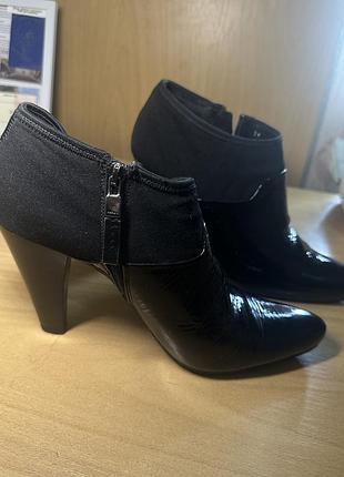 Оригінальні туфлі prada/39 розміру