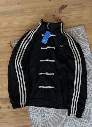 Куртка adidas chinese new year чорна